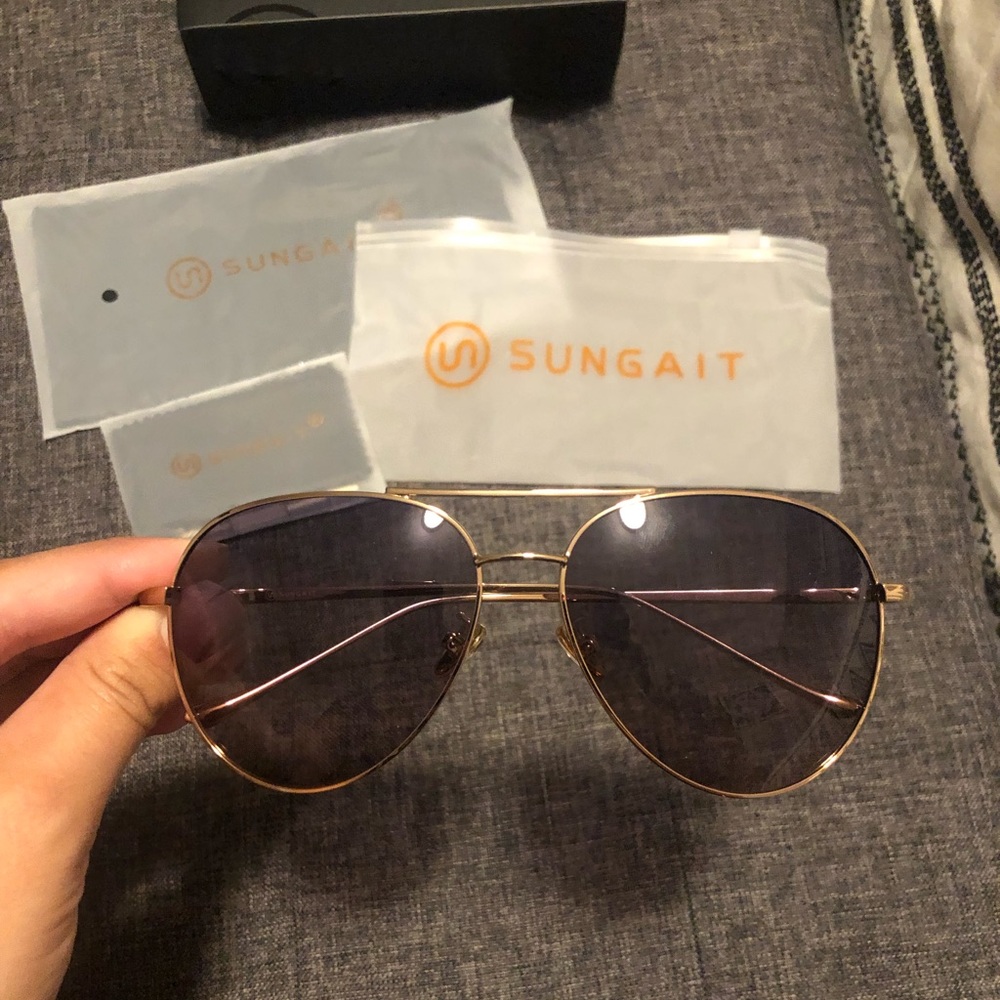 NWT Gold polarized aviators